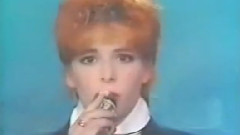 Mylène Farmer - A Quoi Je Sers