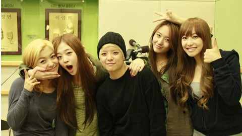 f(x) - Danger Kiss The Radio