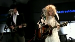 The Band Perry - Hip To My Heart CBS 现场版