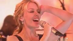 Kylie Minogue - Cant Get You Out of My Head GMA