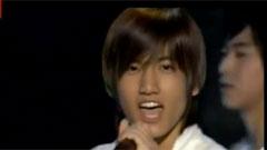 东方神起 - Hug