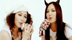 2 Girls - Blah Blah Blah