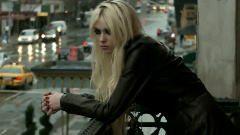 The Pretty Reckless - LIGHT ME UP