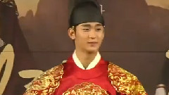 金秀贤 - Showbiz Korea最受艺人喜爱的明星Top5