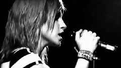 Paramore - Let The Flames Begin