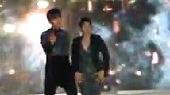 东方神起 - Keep Your Head Down