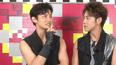 东方神起 - Talk & SCREAM