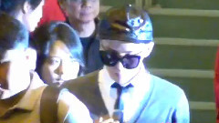 G-Dragon(BigBang) - GD抵达香港机场 饭拍版 13/05/16