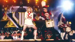 Madonna - Give Me All Your Luvin