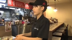 HKT48 - HKTシャカリキ48! EP01 宮脇咲良xラーメン屋