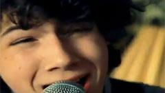 Jonas Brothers - Hold On