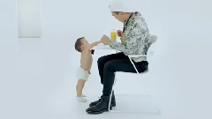 G-Dragon(BigBang),BigBang - Vitamin Water CF 婴儿版