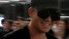 Adam Lambert - 上海浦东机场接机