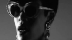 Rihanna,Eminem,Jay-Z,2Pac - Love The Way You Lie