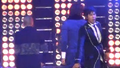 东方神起 - Keep Your Head Down