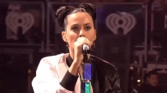 Katy Perry - I Kissed A Girl