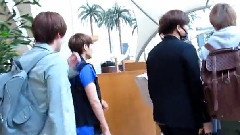 Super Junior,东方神起,SHINee - Leaving Hotel
