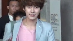 Super Junior - 圭贤走出酒店到达会场