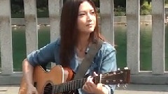 YUI - 路边弹唱 上海新天地 饭拍 11/09/24