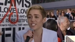 Miley Cyrus - 2013 AMAs Miley Cyrus Red Carpet Interview