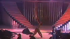 甄妮 - Holding Out For A Hero