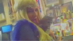 Kesha - C'Mon