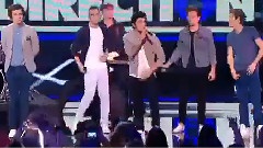 One Direction - Kiss You