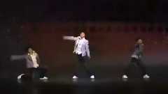 TFBOYS,易烊千玺 - 易烊千玺早期表演视频