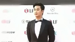 金秀贤 - 金秀贤日本获得亚洲最佳演员奖