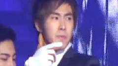 东方神起 - 允浩自拍