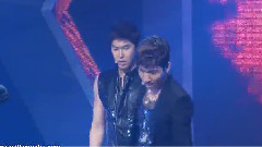 郑允浩,东方神起 - Rising Sun