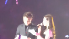少女时代,EXO-M - Yuri & TAO MC