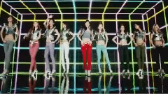 2NE1,少女时代,f(x),Kara,Sistar - K-pop女团MV在YouTube点击量排行