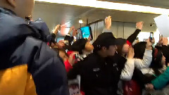 沈昌珉,郑允浩,东方神起 - 仙后彪悍接机