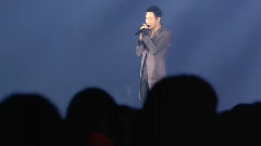 朴有天 - Walking With Her In The Spring