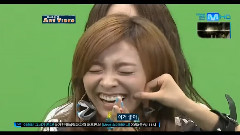 f(x) - Krystal Luna Kiss Scene