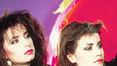 BANANARAMA - Na Na Hey Hey Kiss Him Goodbye