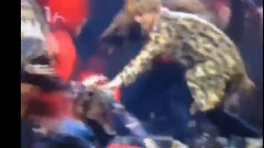 EXO - Chanyeol & Kai Funny Moment