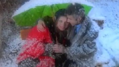 Laura Pausini - Amores Extranos