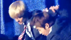 张艺兴(EXO),EXO,EXO-M - Wolf