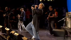 Robbie Williams - We Will Rock You & Let Me Entertain You & Feel & Angels