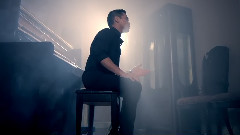 Dark Horse (Cover)