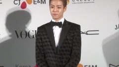 李玹雨,T.O.P(Bigbang),玉泽演(2PM),李秀赫 - SSTV 釜山电影节APAN蓝毯