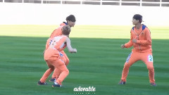 EXO,EXO-M,Super Junior-M,Henry - 草地玩耍