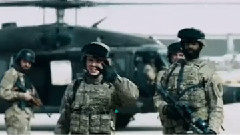 电影 < 怪兽:黑暗大陆 >