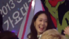 f(x) - 嘉宾席