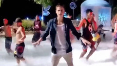 Justin Bieber - Beauty And A Beat
