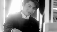 东方神起 - Spellbound