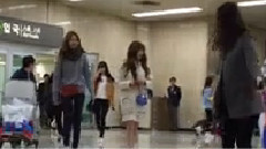 Tiffany(少女时代),少女时代,韩国群星 - 金浦机场返韩