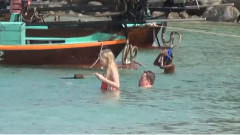 音乐短片 - 珊瑚岛